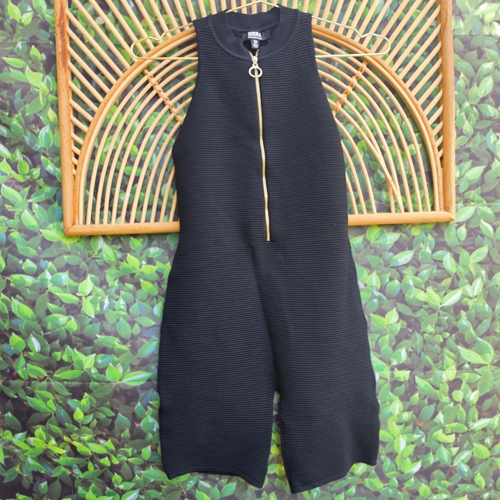 Hera Collection Black Ribbed Knit Sleeveless Romper Cutout Back Gold Zip Medium